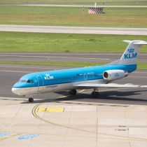 KLM vliegtuig opgestegen vanaf de taxibaan