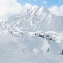 Flinke sneeuwval in Alpen