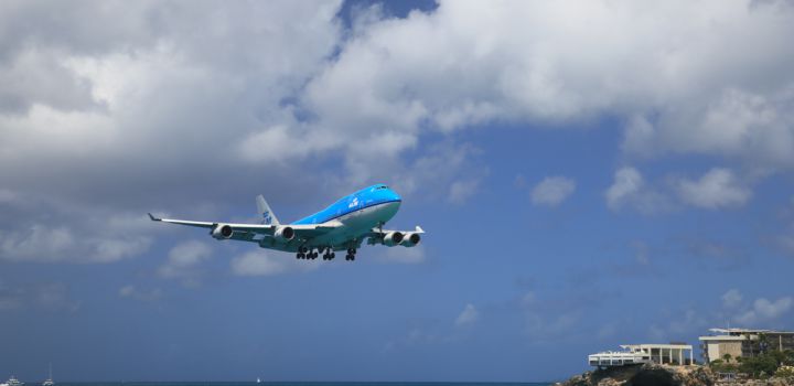 KLM blijft wel op Sint Maarten vliegen