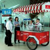 Gratis schepijs voor passagiers Emirates op Dubai Airport